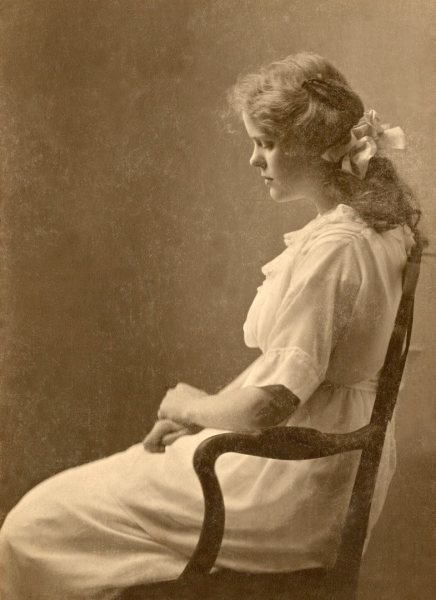 adriaan-boer-studio-portrait-in-profile-of-a-young-woman-seated-in-a-chair-bloemendaal-the-netherlands-1912-1922-wpc-spaarnestad-photo-1200px adriaan-boer-studio-portrait-in-profile-of-a-young-woman-seated-in-a-chair-bloemendaal-the-netherlands-1912-1922-wpc-spaarnestad-photo-1200px