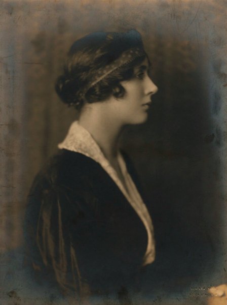 violet-trefusis-nee-keppel-by-b-park-1920s-npg violet-trefusis-nee-keppel-by-b-park-1920s-npg