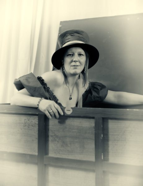 sunandsilver-Vintage_Amber_at_Ember-Feb-2026-112 sunandsilver-Vintage_Amber_at_Ember-Feb-2026-112