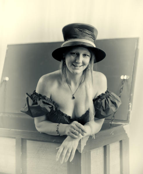 sunandsilver-Vintage_Amber_at_Ember-Feb-2026-118 sunandsilver-Vintage_Amber_at_Ember-Feb-2026-118