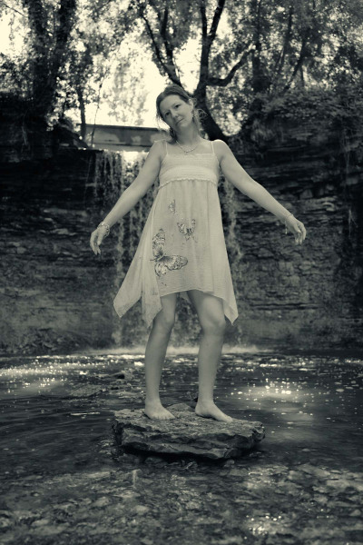 sunandsilver-AMModel-Wequiock-Falls-BW-2024-08-06-402-2 sunandsilver-AMModel-Wequiock-Falls-BW-2024-08-06-402-2