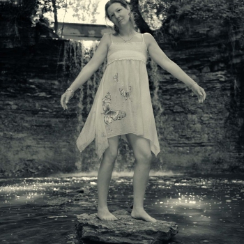 sunandsilver-AMModel-Wequiock-Falls-BW-2024-08-06-402-2