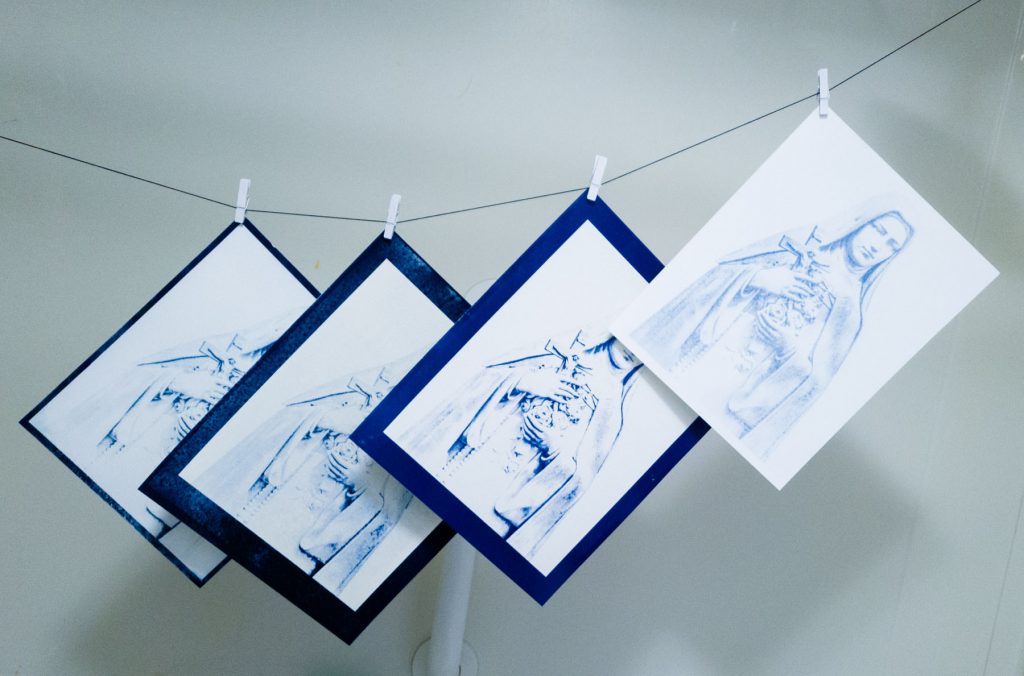 drying cyanotype prints