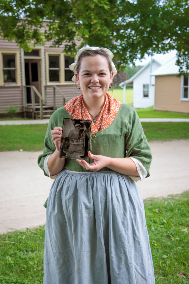 Historical Pottery artist with tintype