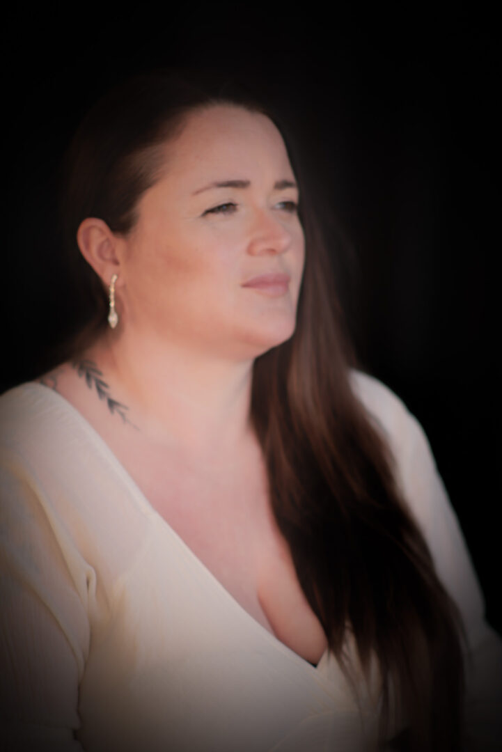 Woman in white rendered with a Helios 44-2 lens